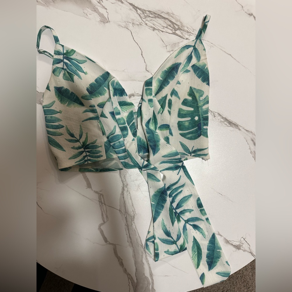 Palms printed tie front cropped tank top